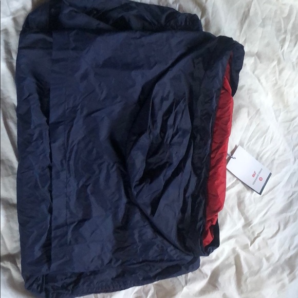Navy& Red TargetxVineyardVines Small windbreaker - Picture 4 of 5